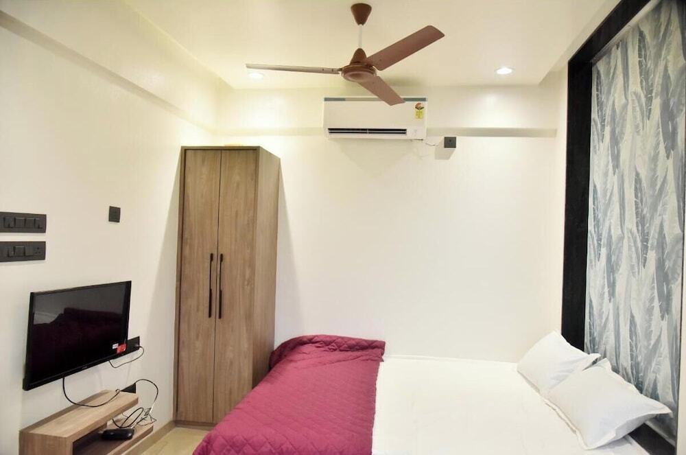 Нашик: Hotel Manoranjan Enclave