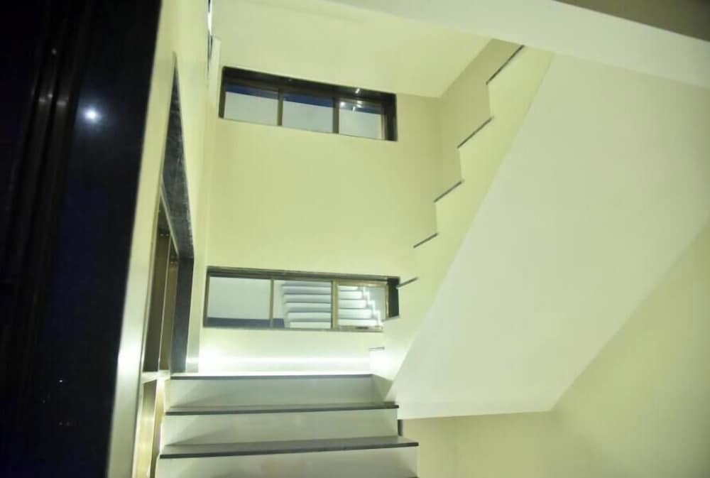 Нашик: Hotel Manoranjan Enclave