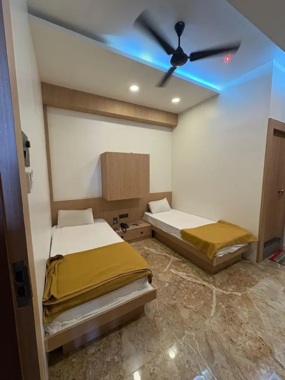 Нашик: Hotel Manoranjan Enclave