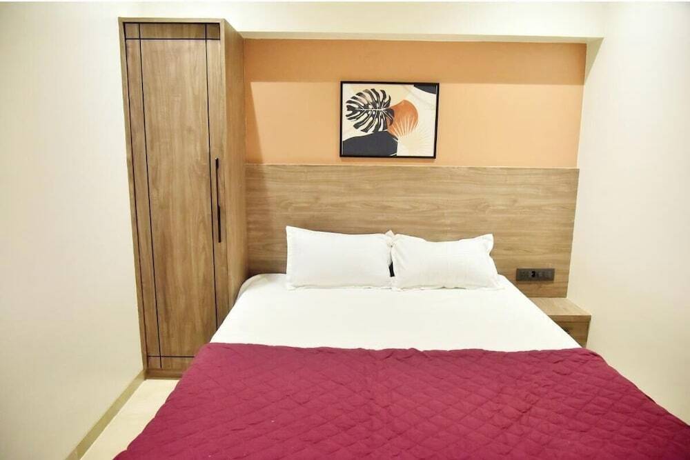 Нашик: Hotel Manoranjan Enclave