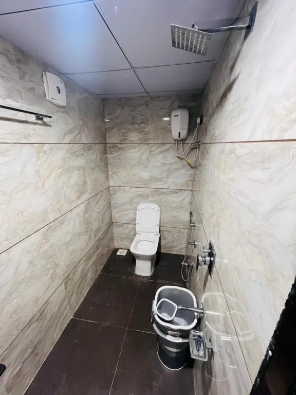 Сурат: 4 Ever Hotel - Surat