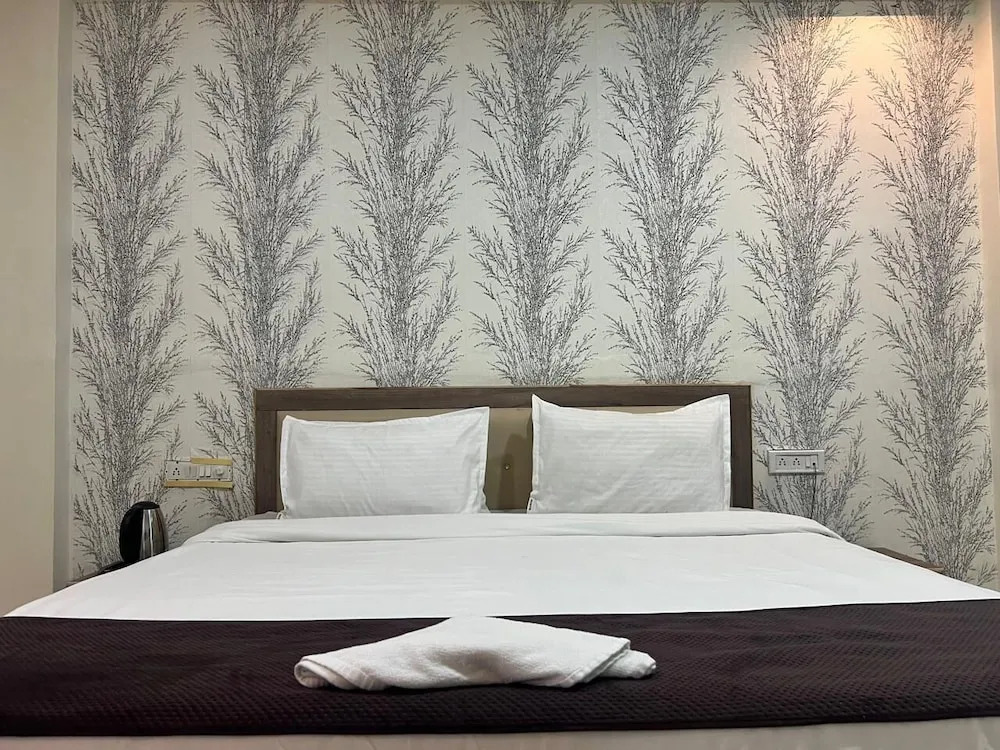 Индаур: Hotel SS-1