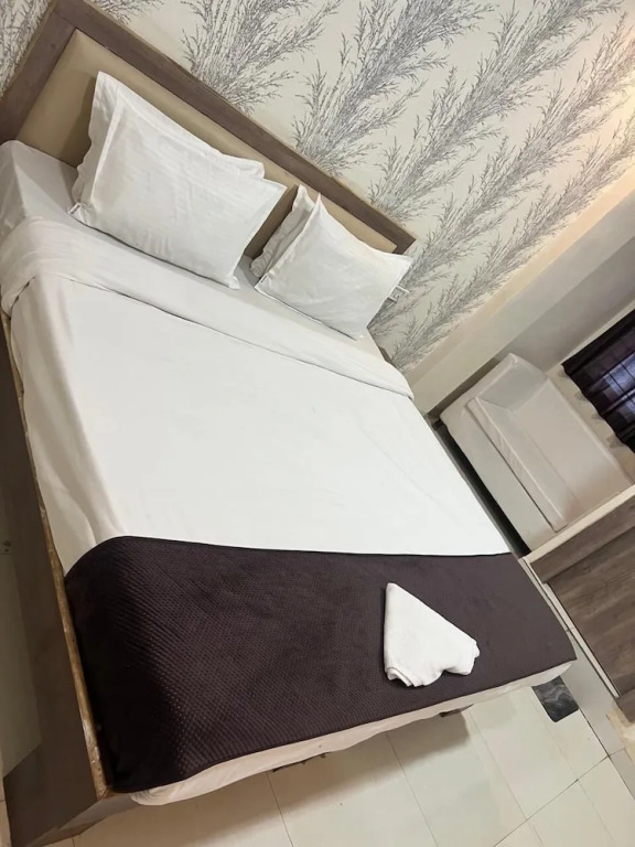 Индаур: Hotel SS-1