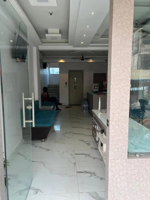 Индаур: Hotel SS-1