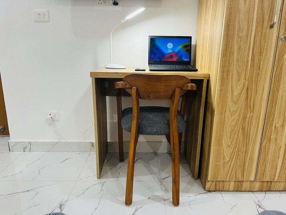 Гуруграм: The Lodgers Studio Apartment Sector 52