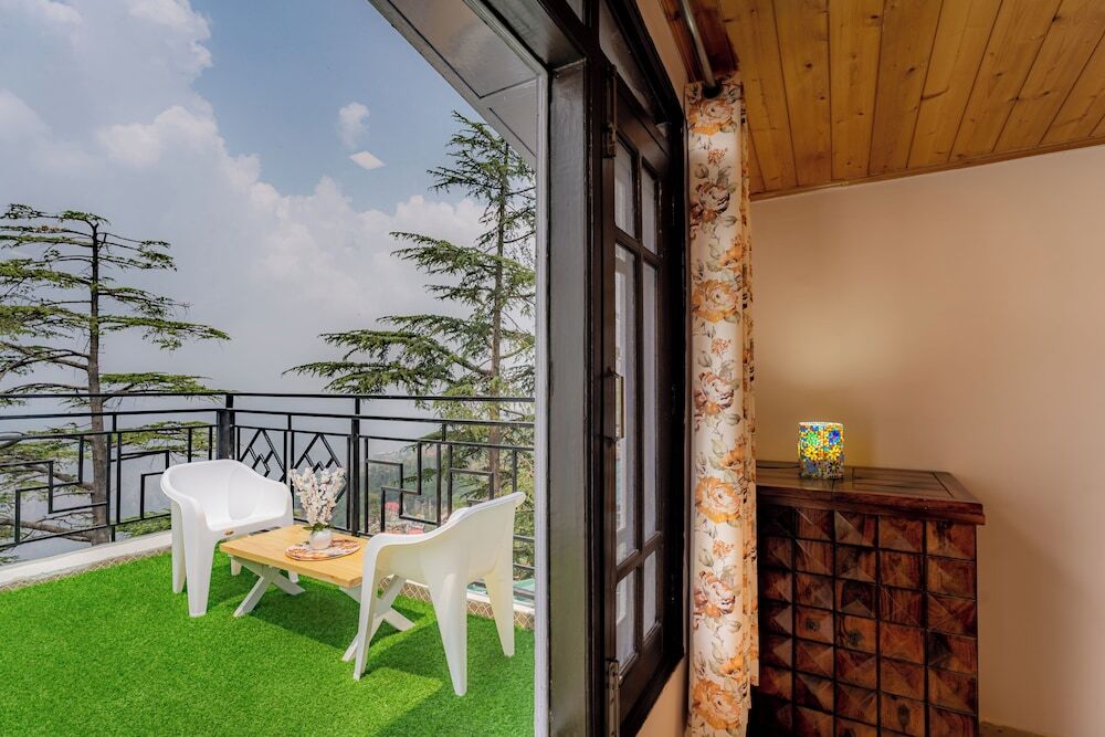 Шимла: The Sunset Abode Shimla 4BR Valley Views