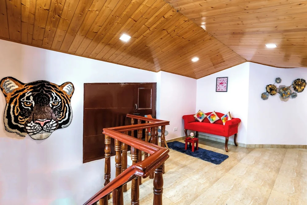 Шимла: The Sunset Abode Shimla 4BR Valley Views