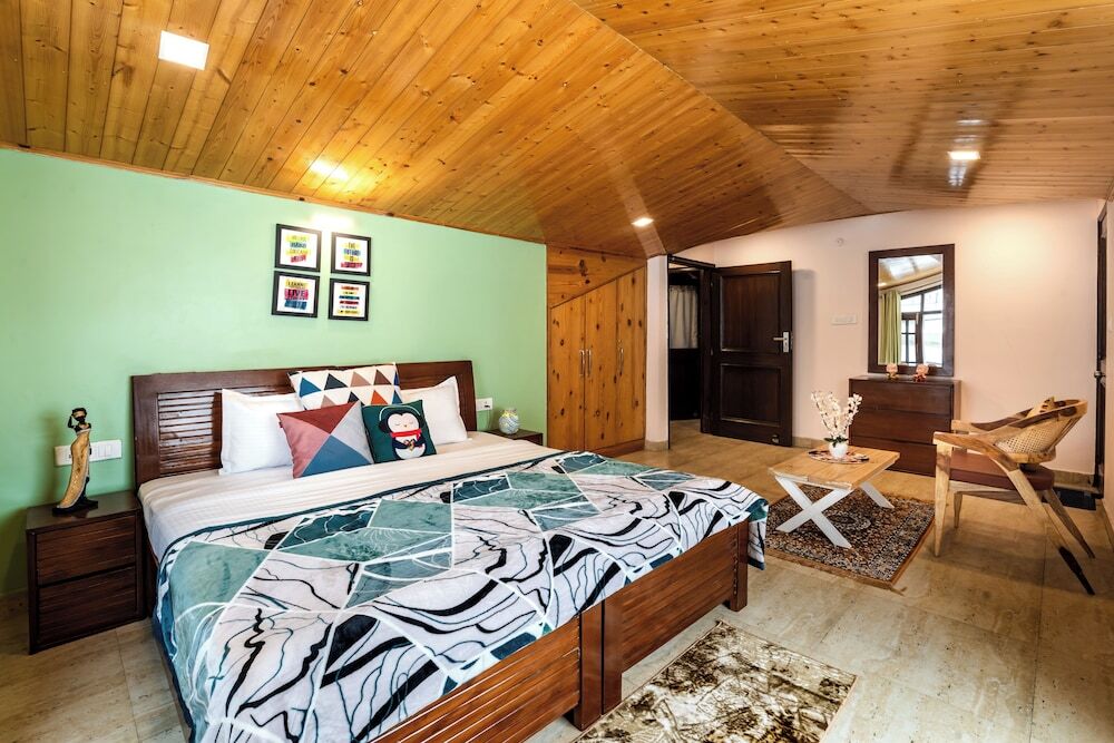 Шимла: The Sunset Abode Shimla 4BR Valley Views