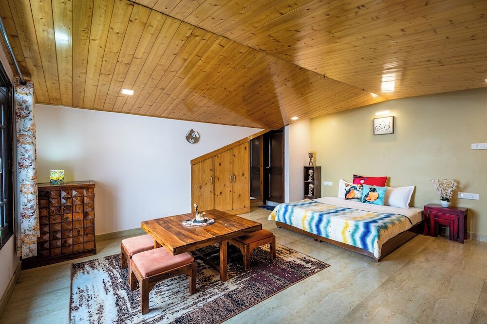 Шимла: The Sunset Abode Shimla 4BR Valley Views