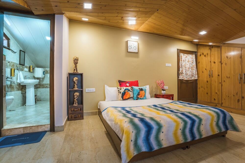 Шимла: The Sunset Abode Shimla 4BR Valley Views