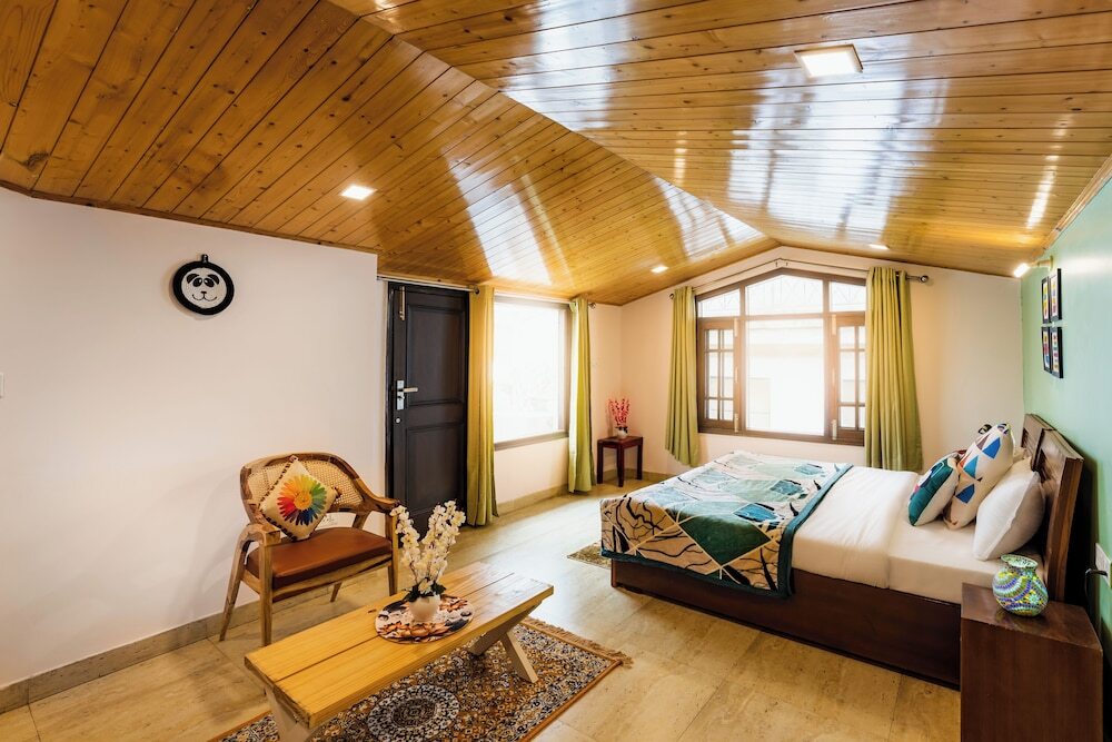Шимла: The Sunset Abode Shimla 4BR Valley Views
