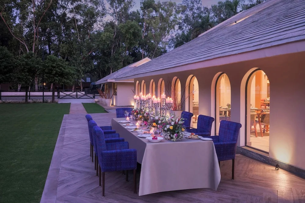 Мератх: AM Hotel Kollection, Meerut