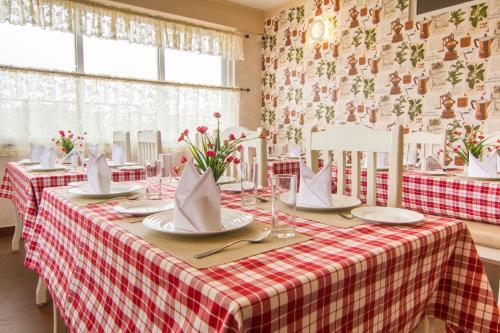 Шиллонг: Windermere Resorts