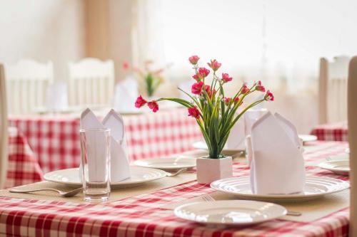 Шиллонг: Windermere Resorts