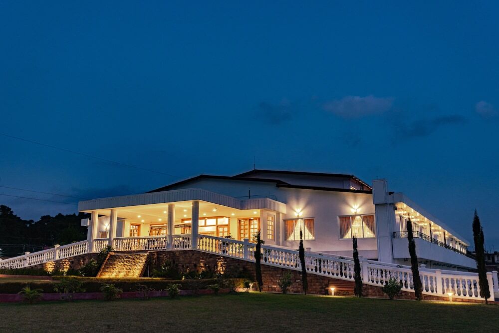 Шиллонг: Windermere Resorts