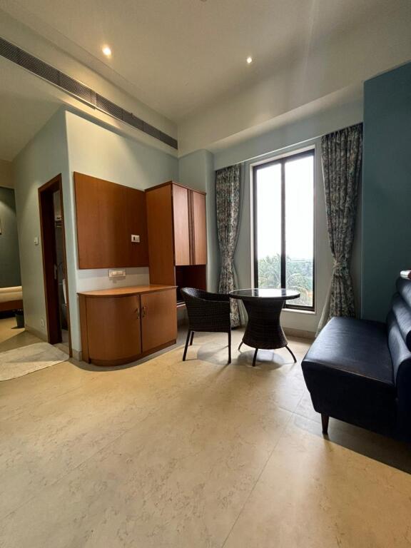 Мумбаи: Hotel Fisco The Hub Link