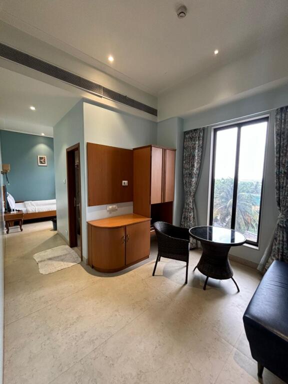 Мумбаи: Hotel Fisco The Hub Link