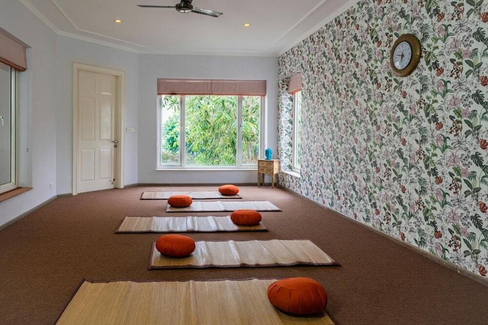 Большая Нойда: BluSalzz Collection - Siddha Wellness Village, Faridabad - Haryana