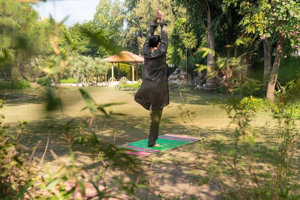 Большая Нойда: BluSalzz Collection - Siddha Wellness Village, Faridabad - Haryana