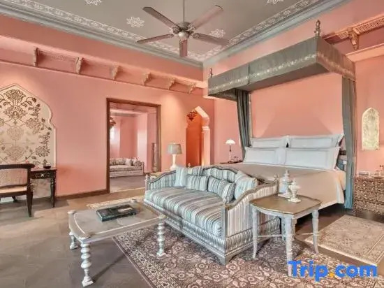 Кукас: Raffles Jaipur