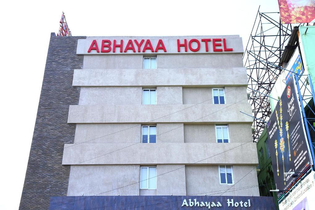 Висакхапатнам: Abhaya Grand Hotels