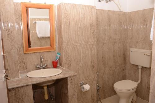 Шиллонг: Best Holiday Inn