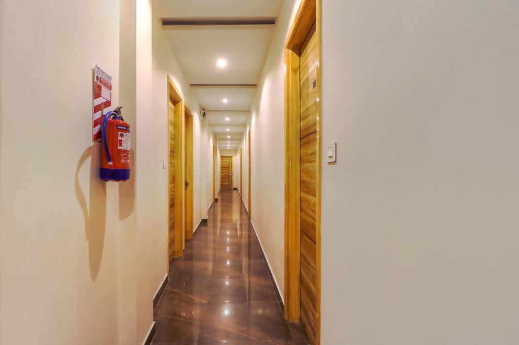 Амритсар: FabHotel Alpine Inn