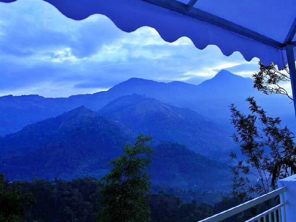 Муннар: The View Munnar