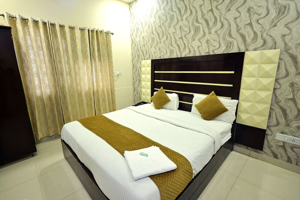 Амритсар: Hotel Karan Residency