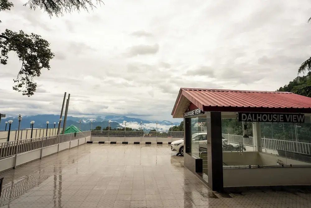 Чамба: Hotel Dalhousie View