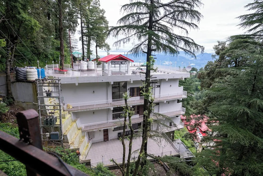 Чамба: Hotel Dalhousie View