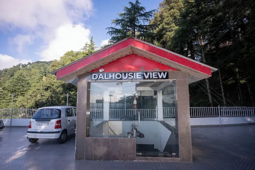 Чамба: Hotel Dalhousie View