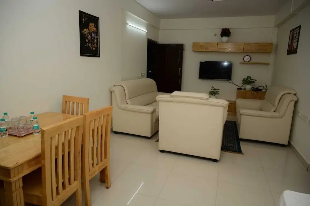 Бангалор: Windfall Service Apartment