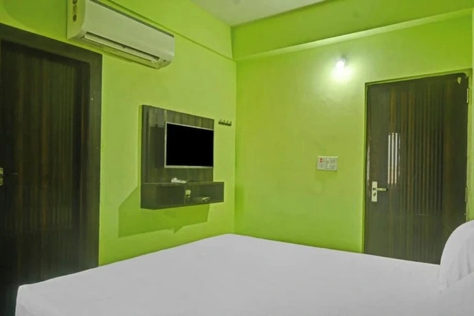 Патна: Goroomgo Tulsi Aangan Patna