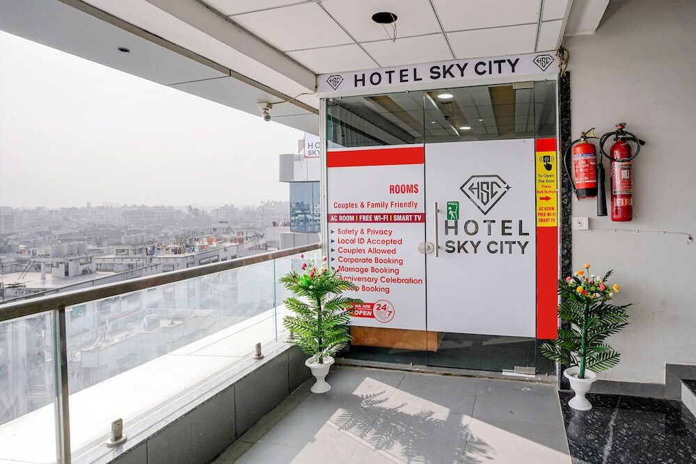 Сурат: Fabhotel Sky City