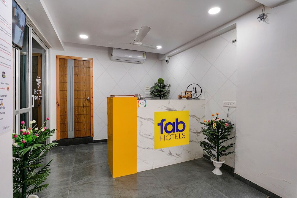 Сурат: Fabhotel Sky City