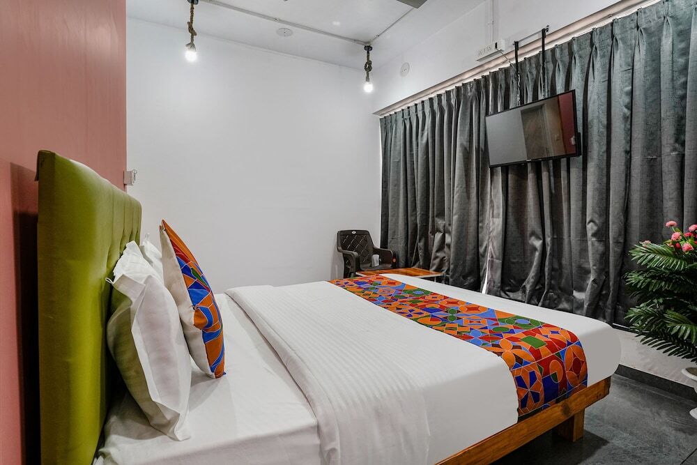 Сурат: Fabhotel Sky City