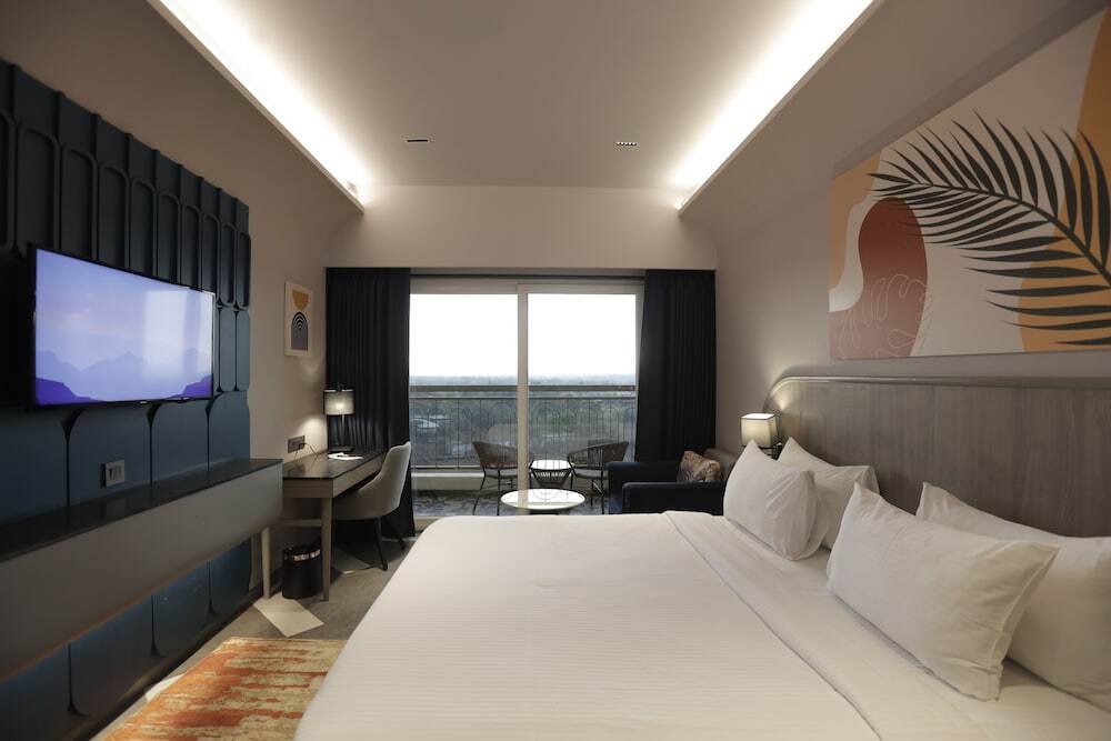 Нашик: Palm Springs Resort