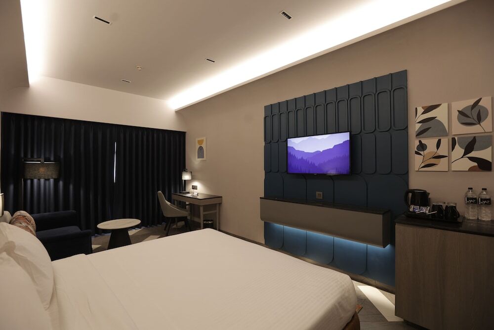 Нашик: Palm Springs Resort