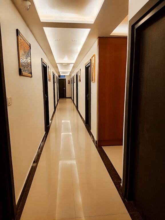 Горакхпур: Hotel JVS Palace
