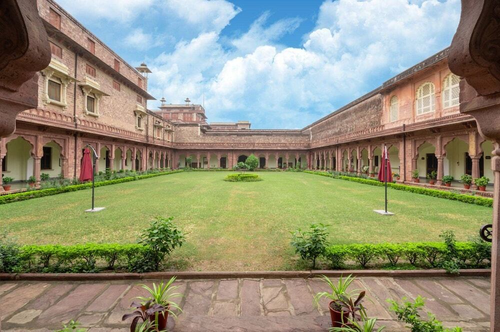 Кота: Umed Bhawan Palace