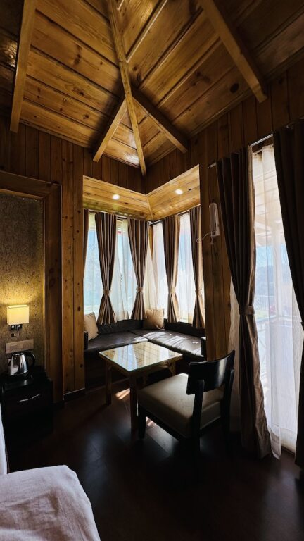 Наинитал: Luxury Stay By Hmt