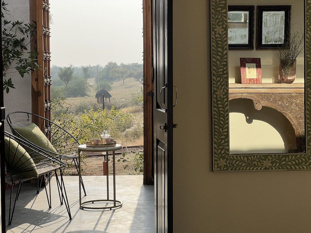 Khiyansaria: Kaner Retreat - India's First Desert Botanical Resort