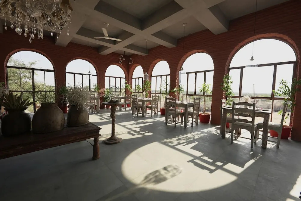 Khiyansaria: Kaner Retreat - India's First Desert Botanical Resort