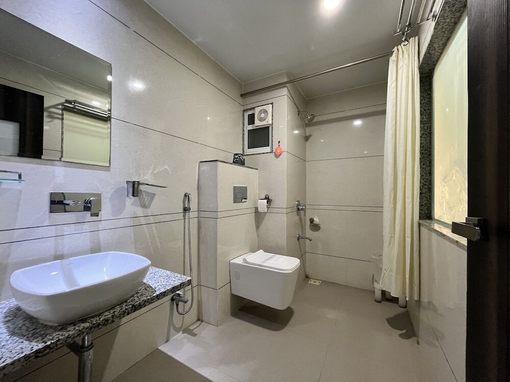 Вадодара: Hotel Grand Darshan Vadodara