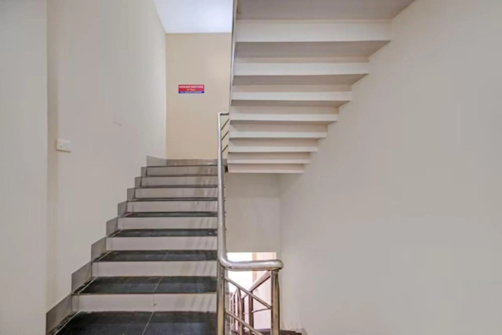 Бхубанешвар: Goroomgo Hotel Moonlight Bhubaneswar