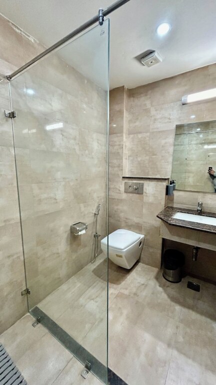 Большая Нойда: Raksha Suites & Banquet Greater Noida