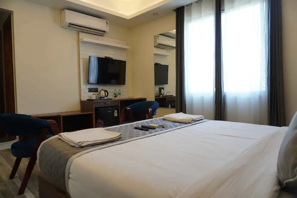 Большая Нойда: Raksha Suites & Banquet Greater Noida