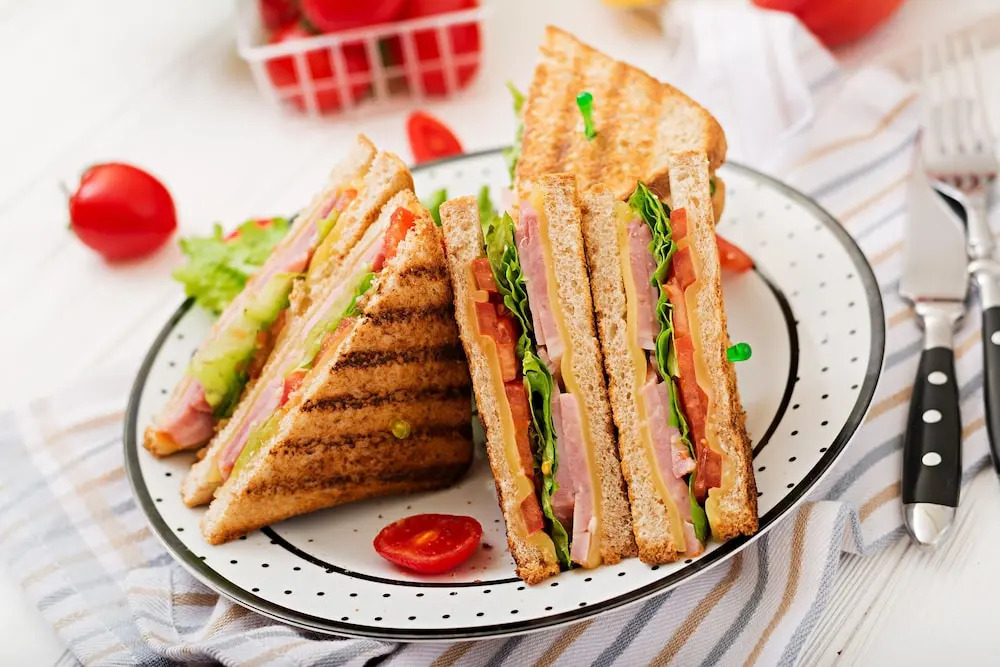 Большая Нойда: Raksha Suites & Banquet Greater Noida