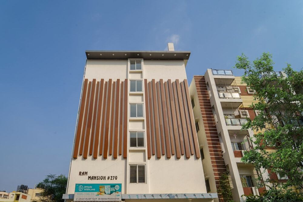 Бангалор: Wandr Taurus - Sarjapur, Vaishnavi Tech Park, Manipal Hospital